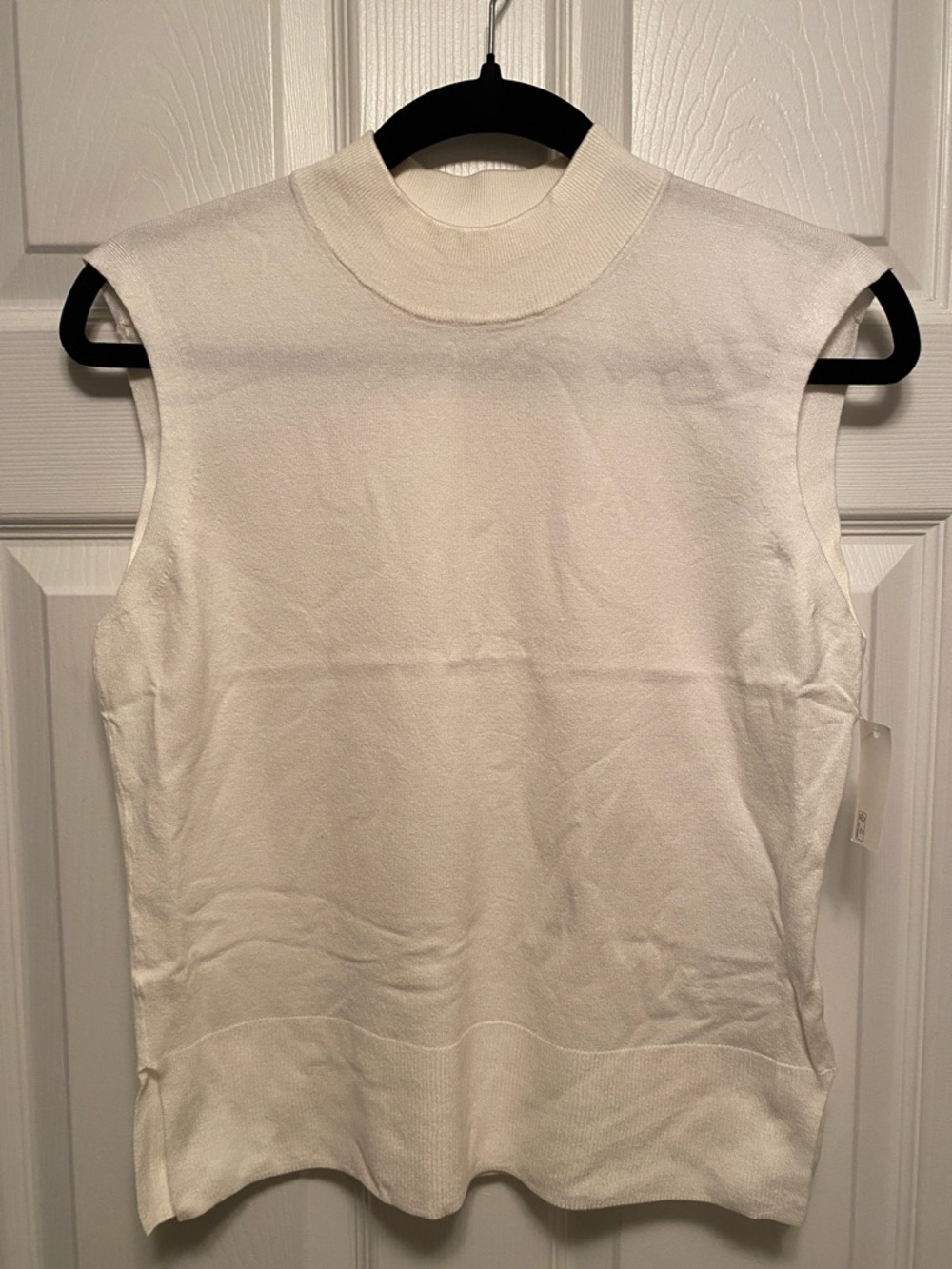 Amazon Essentials Eggshell Regular Fit Cap Sleeve Pullover Sweater Top…size XS